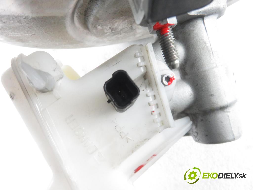 PEUGEOT 5008 II SUV 2018 96,00 1.2 THP PureTech 131 - HNY 1199,00 Posilovač 0204821381 ; 9807687080 (Servočerpadlá, pumpy riadenia)