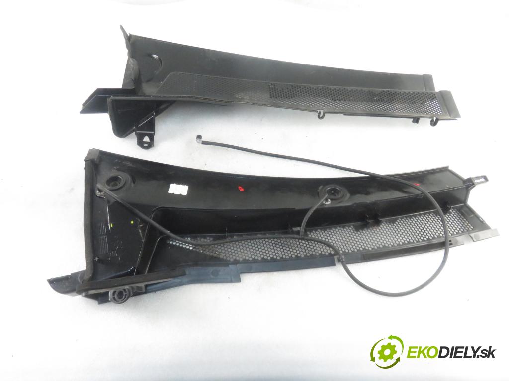 PEUGEOT 5008 II SUV 2018 96,00 1.2 THP PureTech 131 - HNY 1199,00 Torpédo, plast pod čelné okno 98101165XT ; 98101164XT ; 98112478XT (Torpéda)