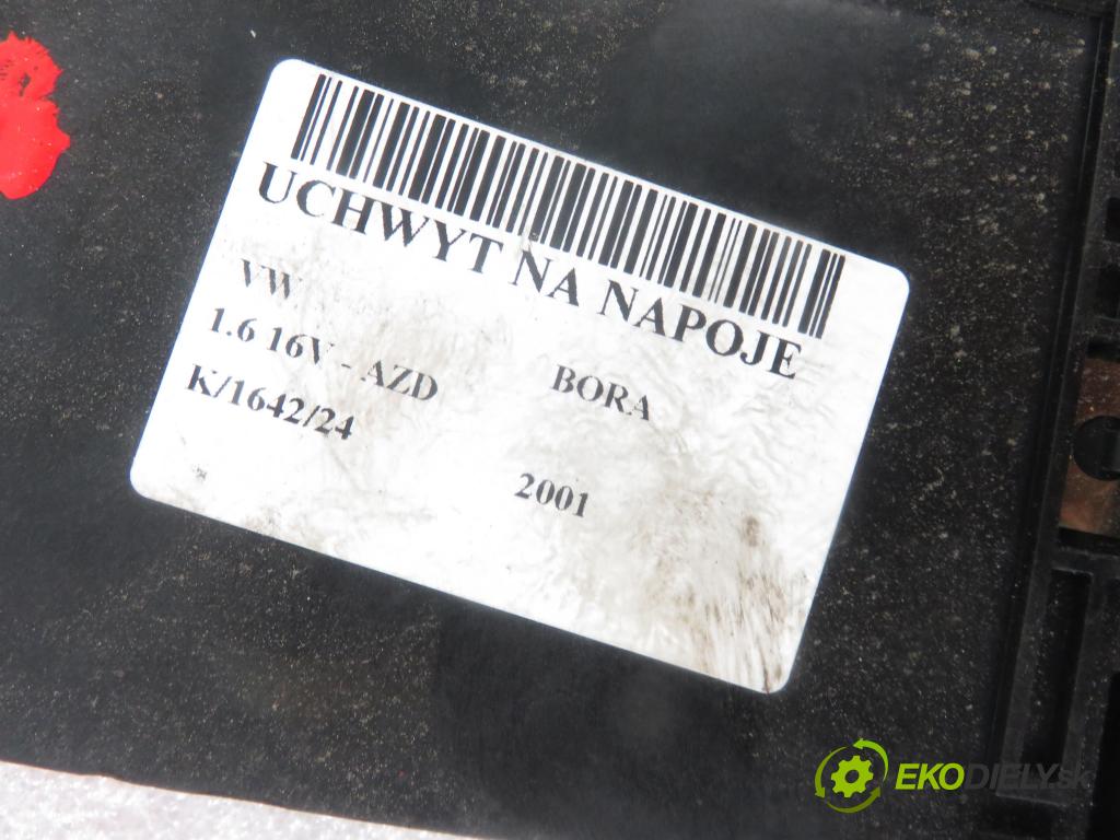 VW BORA (1J2) SEDAN 2001 77,00 1.6 16V - AZD 1598,00 Držiak na nápoje 1J0858601B (Úchyty, držiaky na nápoje)