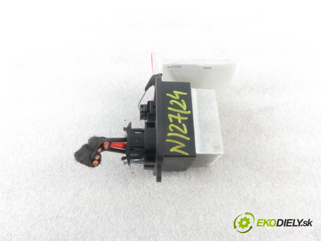 PEUGEOT 5008 II SUV 2018 96,00 1.2 THP PureTech 131 - HNY 1199,00 rezistor / reostat kúrenia A43002900