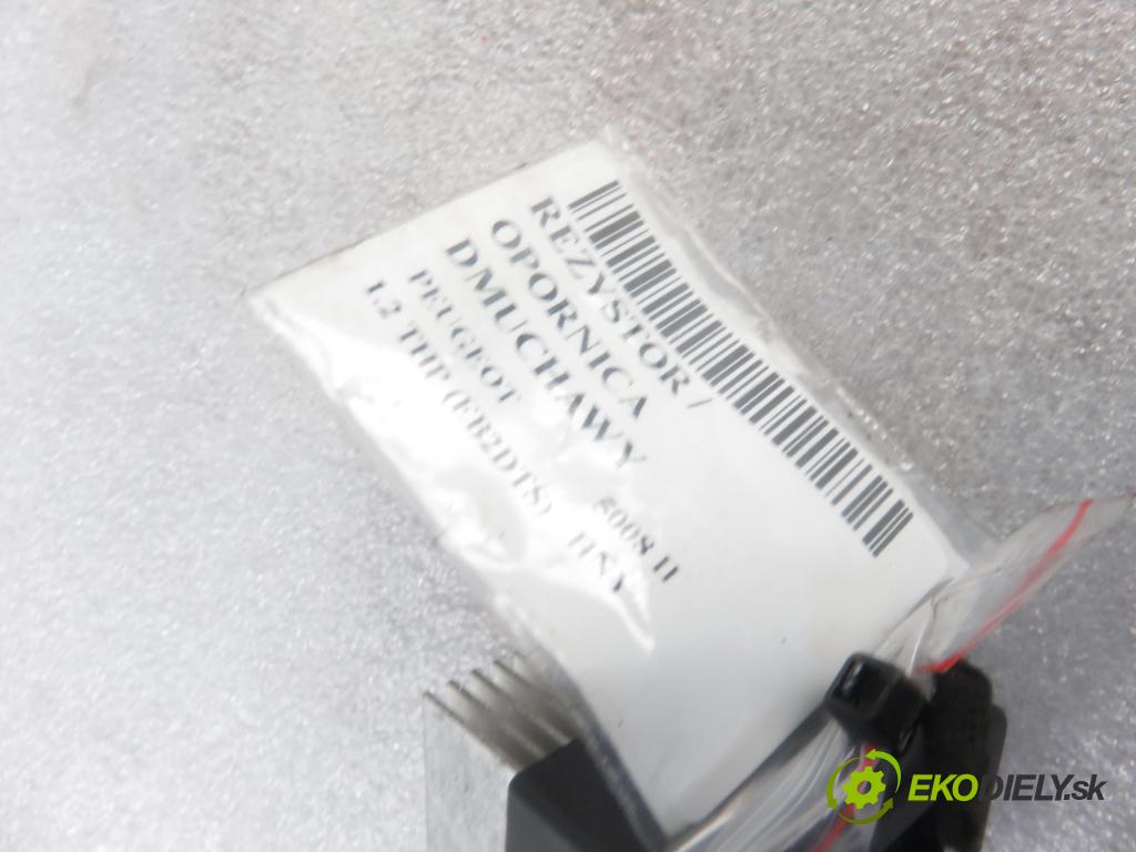 PEUGEOT 5008 II SUV 2018 96,00 1.2 THP PureTech 131 - HNY 1199,00 rezistor / reostat kúrenia A43002900