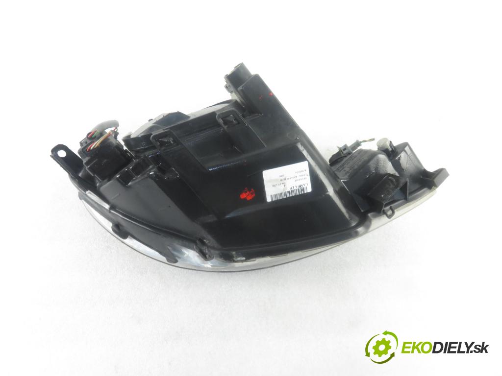 PEUGEOT 206 CC (2D) C/C 2001 100,00 2.0 S16 - RFN (EW10J4) 1997,00 Svetlo LP