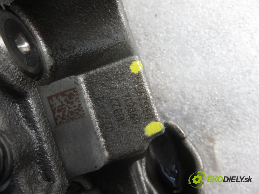 AUDI A4 (8EC, B7) SEDAN 2005 100,00 2.0 TDI - BNA 1968,00 Pumpa oleja 03L103537 ; 03G295AL ; 03G115105H (Olejové pumpy)