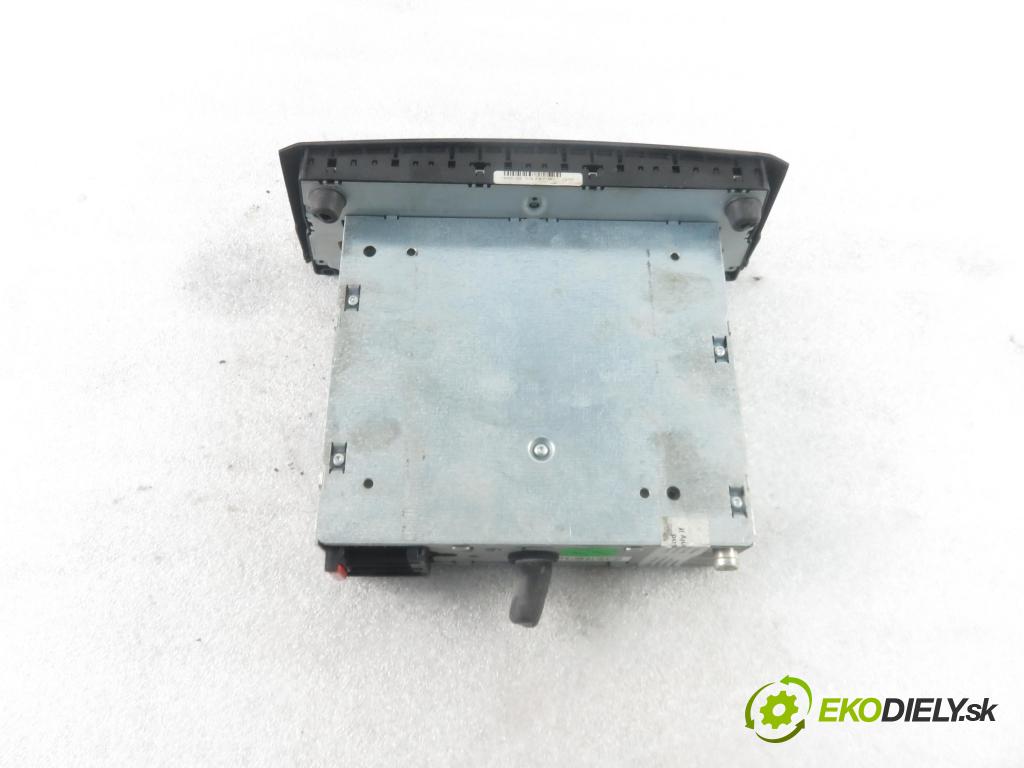 FIAT GRANDE PUNTO (199_) HB 2007 55,00 1.3 D Multijet 75 - 199 A2.000 1248,00 RADIO CD 735446970