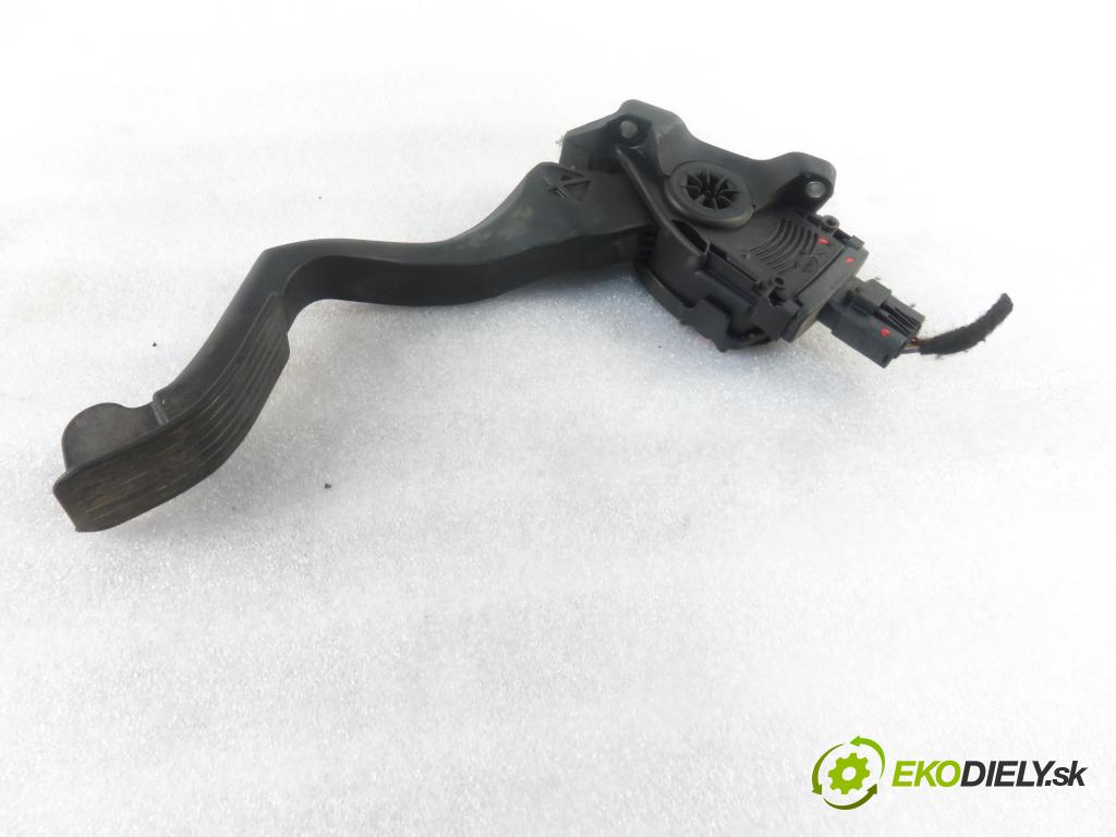 PEUGEOT 207 (WA_, WC_) HB 2006 65,00 1.4 16V - KFU (ET3J4) 1360,00 Potenciometer plynu 9680756880 ; 6PV00908300 (Pedále)