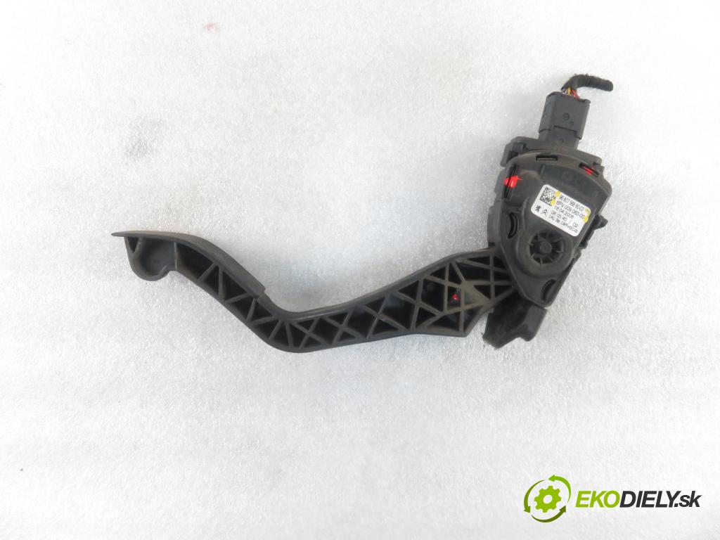 PEUGEOT 207 (WA_, WC_) HB 2006 65,00 1.4 16V - KFU (ET3J4) 1360,00 Potenciometer plynu 9680756880 ; 6PV00908300 (Pedále)