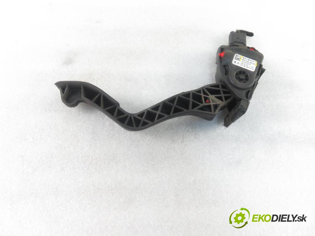 PEUGEOT 207 (WA_, WC_) HB 2006 65,00 1.4 16V - KFU (ET3J4) 1360,00 Potenciometer plynu 9680756880 ; 6PV00908300 (Pedále)