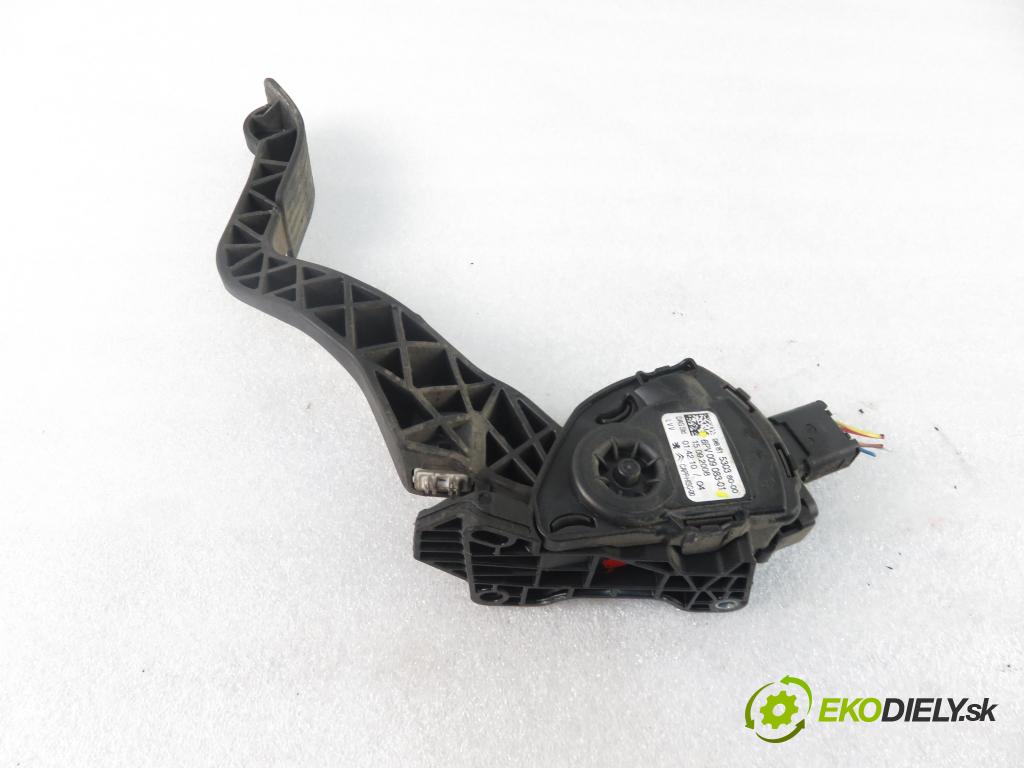 PEUGEOT 308 SW KOMBI 2008 103,00 1.6 THP 140 - 5FT (EP6DT) 1598,00 Potenciometer plynu 6PV009083 ; 968153038000 (Pedále)