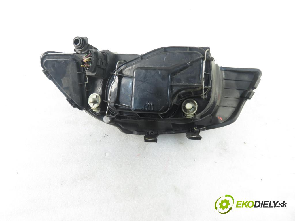 SEAT IBIZA III (6L1) HB 2005 74,00 1.4 16V - BBZ 1390,00 Svetlo PP