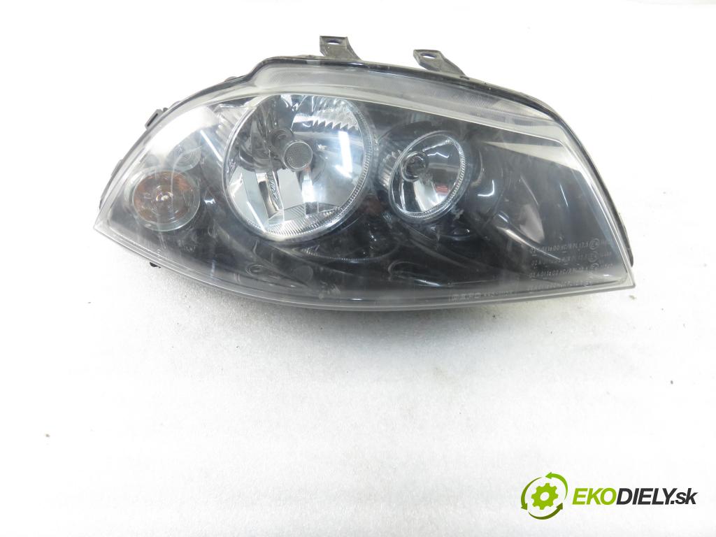 SEAT IBIZA III (6L1) HB 2005 74,00 1.4 16V - BBZ 1390,00 Svetlo PP