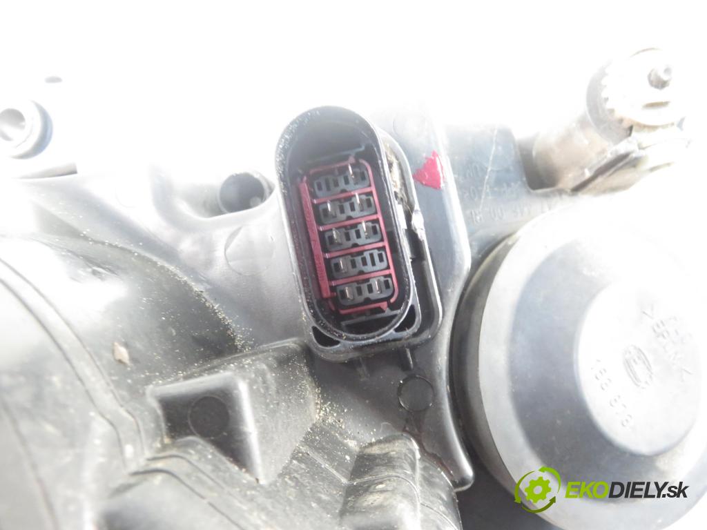 VW PASSAT B6 Variant (3C5) KOMBI 2006 77,00 1.9 TDI - BXE 1896,00 Svetlo PP 3C0941006Q