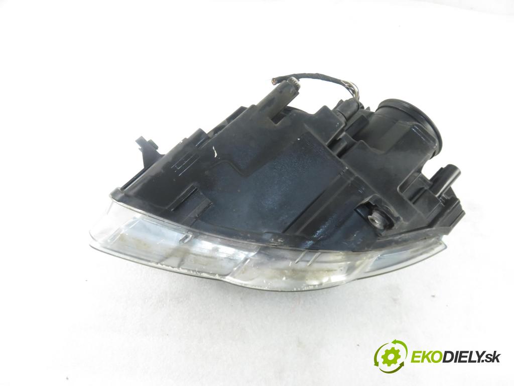 VW PASSAT B6 Variant (3C5) KOMBI 2006 77,00 1.9 TDI - BXE 1896,00 Svetlo PP 3C0941006Q