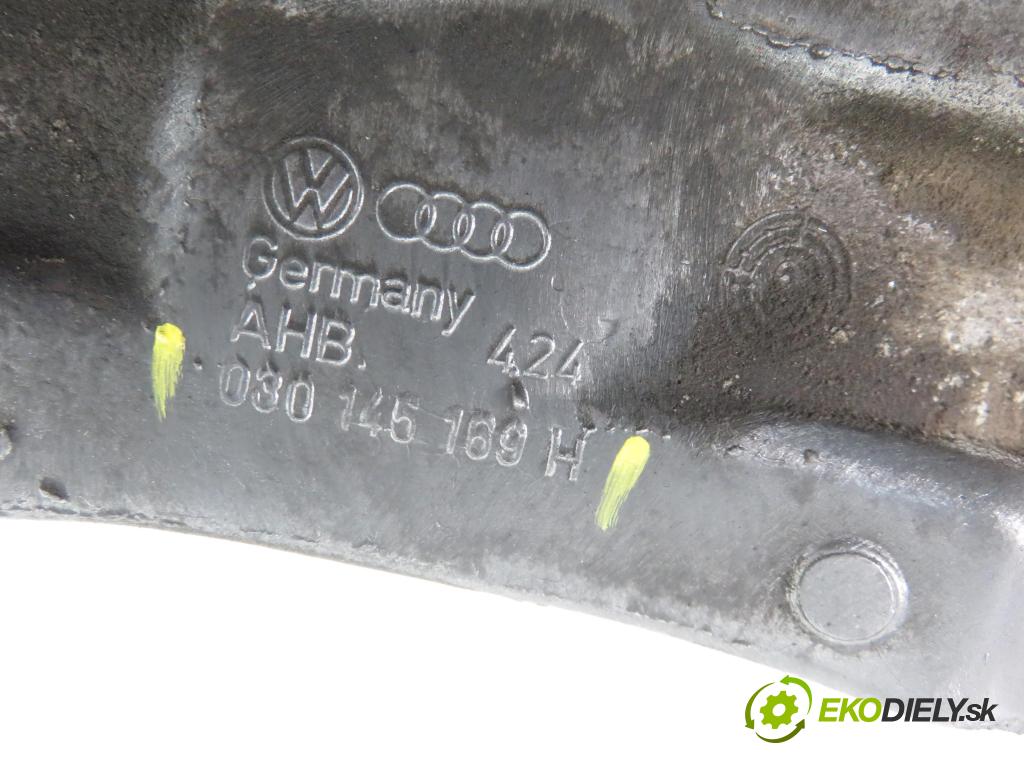 VW BORA (1J2) SEDAN 2001 77,00 1.6 16V - AZD 1598,00 uchycení alternátora 030146169H
