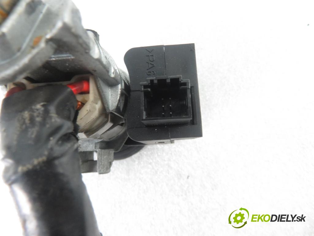 PEUGEOT 607 (9D, 9U) SEDAN 2003 98,00 2.2 HDI - 4HX (DW12TED4/FAP) 2179,00 spinačka N0500109 ; 9635262680 (Spínacie skrinky a kľúče)