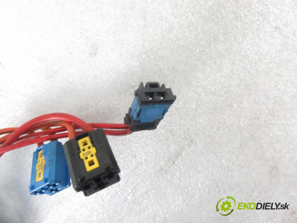 PEUGEOT 607 (9D, 9U) SEDAN 2003 98,00 2.2 HDI - 4HX (DW12TED4/FAP) 2179,00 spinačka N0500109 ; 9635262680 (Spínacie skrinky a kľúče)