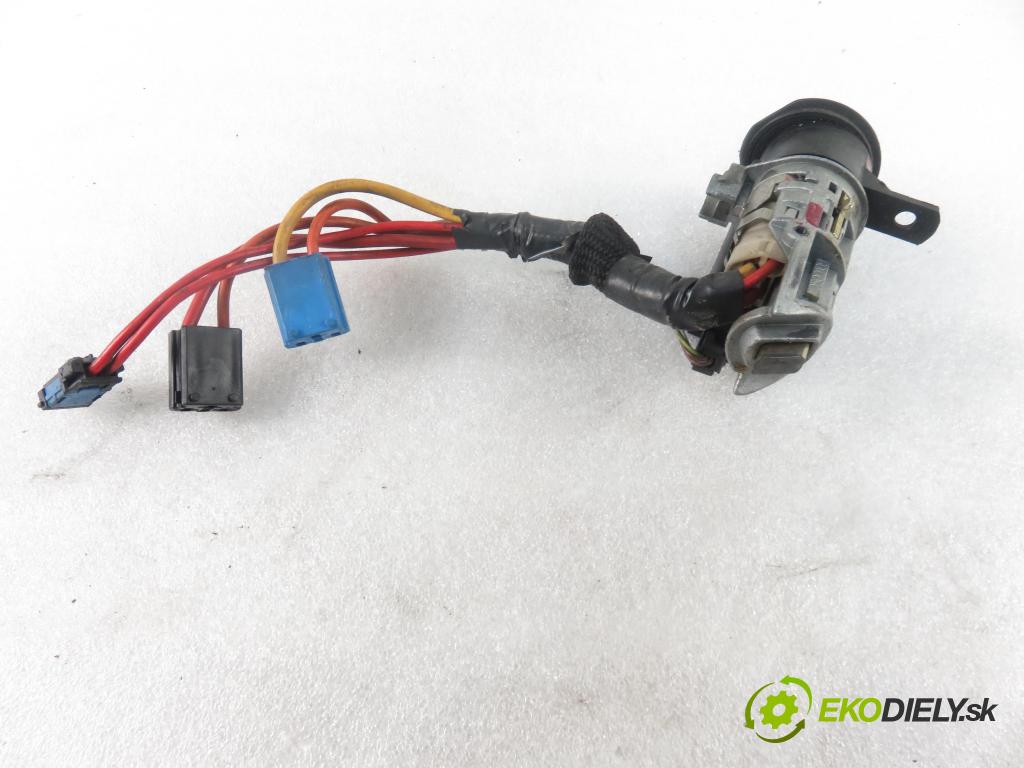 PEUGEOT 607 (9D, 9U) SEDAN 2003 98,00 2.2 HDI - 4HX (DW12TED4/FAP) 2179,00 spinačka N0500109 ; 9635262680 (Spínacie skrinky a kľúče)