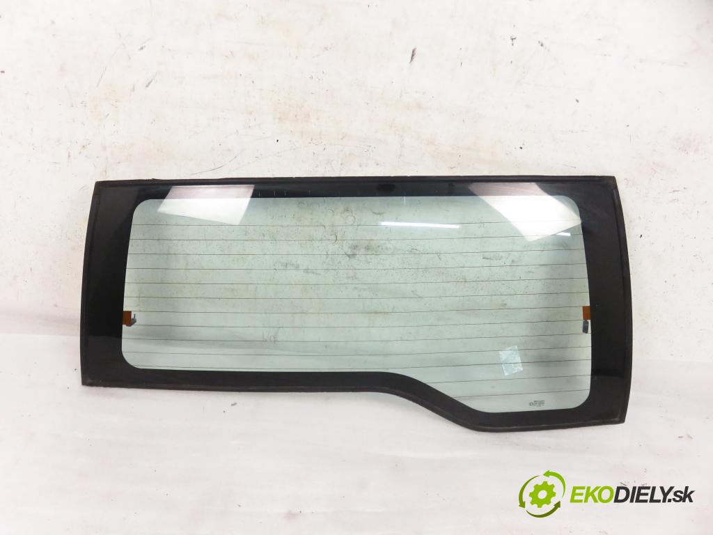 NISSAN TERRANO II (R20) TERENOWY 1995 91,00 2.4 i 12V 4WD 124 - KA24E 2389,00 Okno zadné kapota