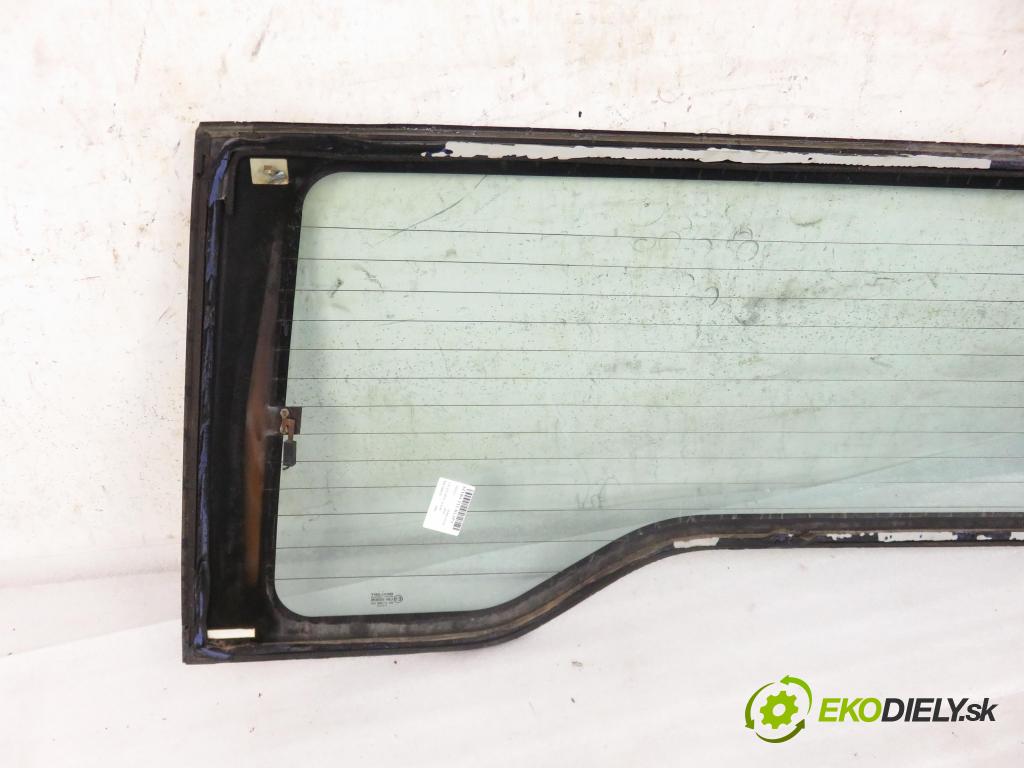 NISSAN TERRANO II (R20) TERENOWY 1995 91,00 2.4 i 12V 4WD 124 - KA24E 2389,00 Okno zadné kapota