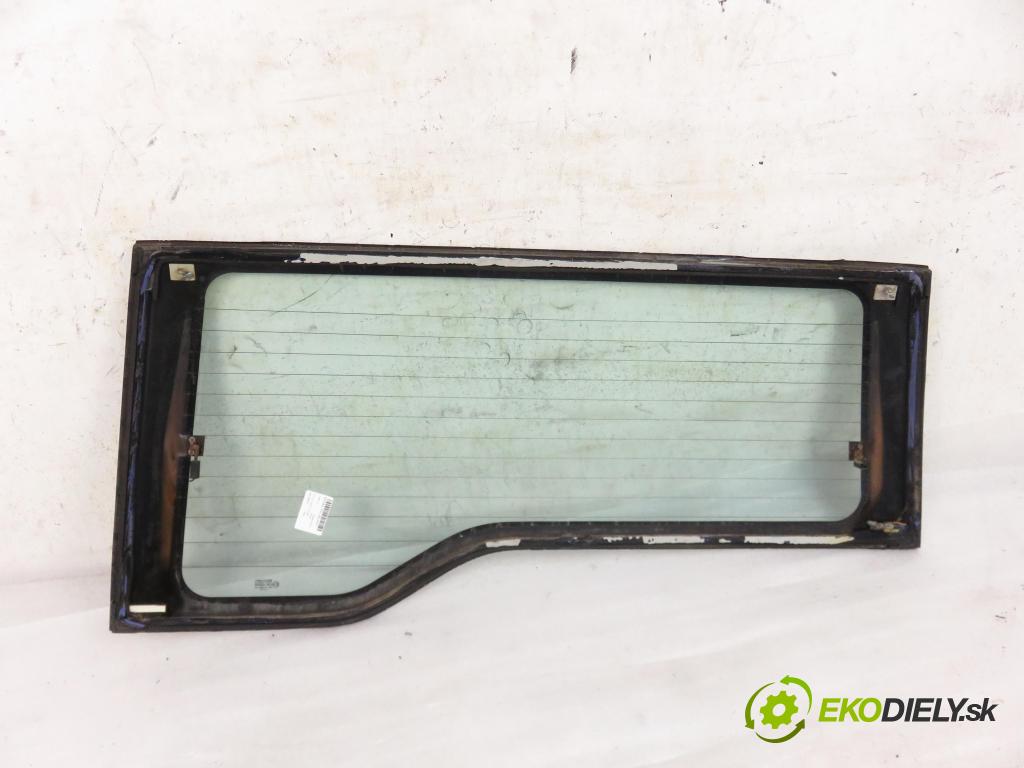 NISSAN TERRANO II (R20) TERENOWY 1995 91,00 2.4 i 12V 4WD 124 - KA24E 2389,00 Okno zadné kapota