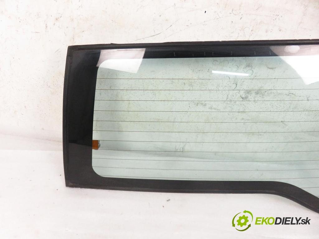 NISSAN TERRANO II (R20) TERENOWY 1995 91,00 2.4 i 12V 4WD 124 - KA24E 2389,00 Okno zadné kapota
