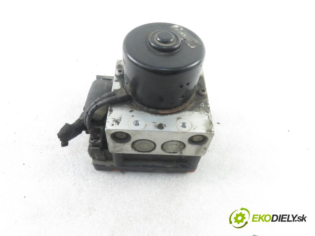 AUDI A3 (8L1) HB 1997 74,00 1.6 - AKL 1595,00 Pumpa ABS 1J0907379 ; 10094603203 (Pumpy ABS)
