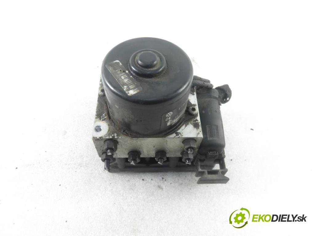 AUDI A3 (8L1) HB 1997 74,00 1.6 - AKL 1595,00 Pumpa ABS 1J0907379 ; 10094603203 (Pumpy ABS)