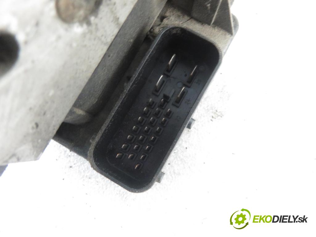 AUDI A3 (8L1) HB 1997 74,00 1.6 - AKL 1595,00 Pumpa ABS 1J0907379 ; 10094603203 (Pumpy ABS)