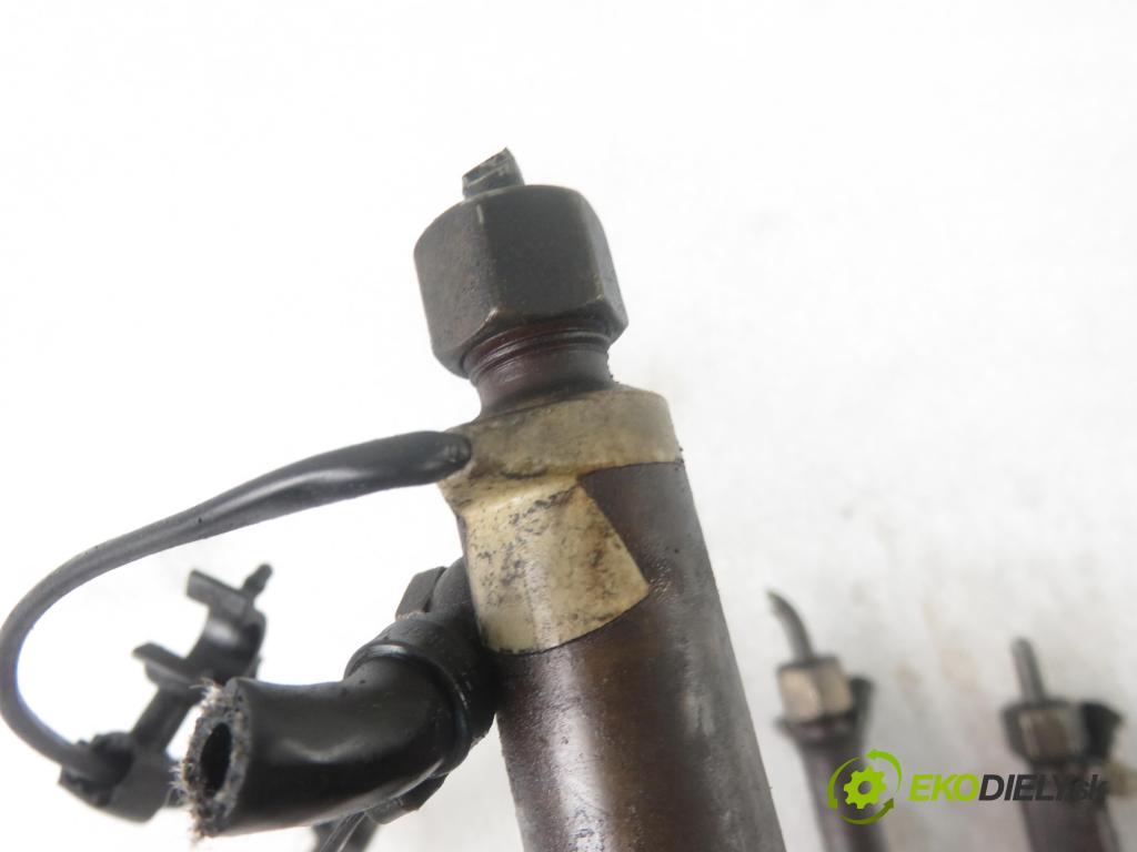 VW GOLF IV (1J1) HB 2000 66,00 1.9 TDI - AGR 1896,00 vstřikovací ventily 038130201F ; 038130201G (Vstřikovací ventily)