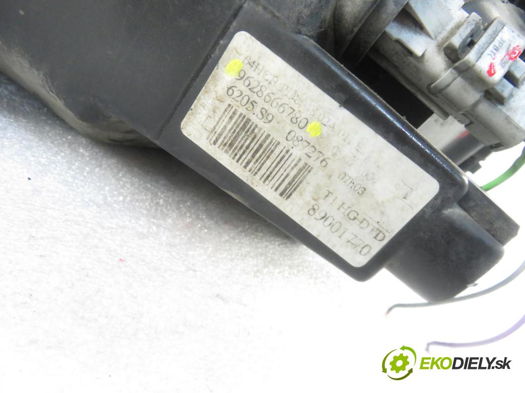 PEUGEOT 206 CC (2D) C/C 2002 80,00 1.6 16V - NFU 1587,00 Svetlo PP 9628666780