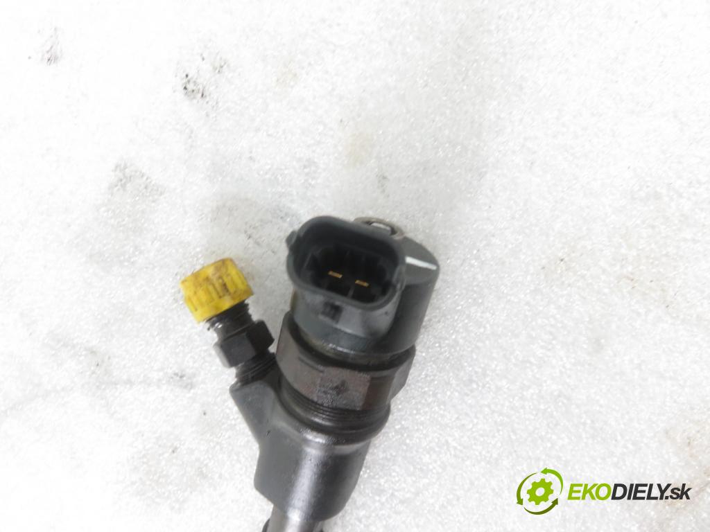 TOYOTA YARIS (_P1_) HB 2002 55,00 1.4 D-4D (NLP10_) - 1ND-TV 1364,00 vstrekovač 0445110085 ; 2367033010 (Vstrekovače)