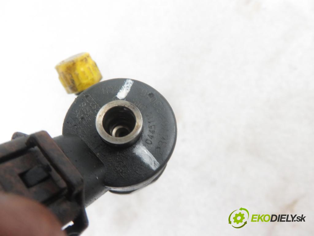 TOYOTA YARIS (_P1_) HB 2002 55,00 1.4 D-4D (NLP10_) - 1ND-TV 1364,00 vstrekovač 0445110085 ; 2367033010 (Vstrekovače)