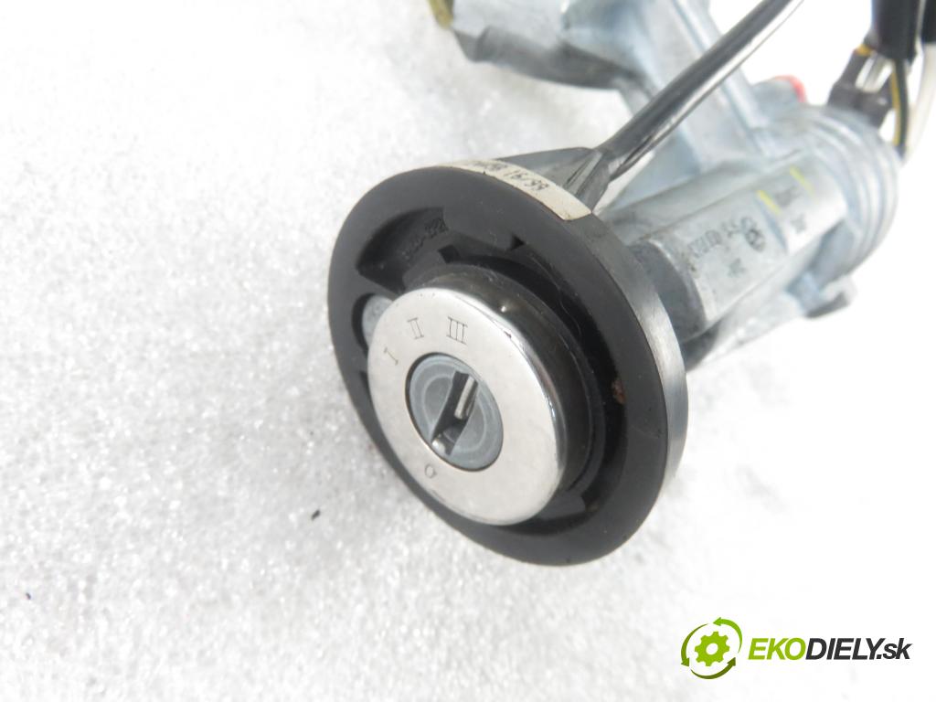 HONDA CIVIC VI Fastback (MA, MB) LIFTBACK 1999 66,00 1.4 i (MA8, MB2) - D14Z4 1396,00 spinačka C57901 (Spínacie skrinky a kľúče)