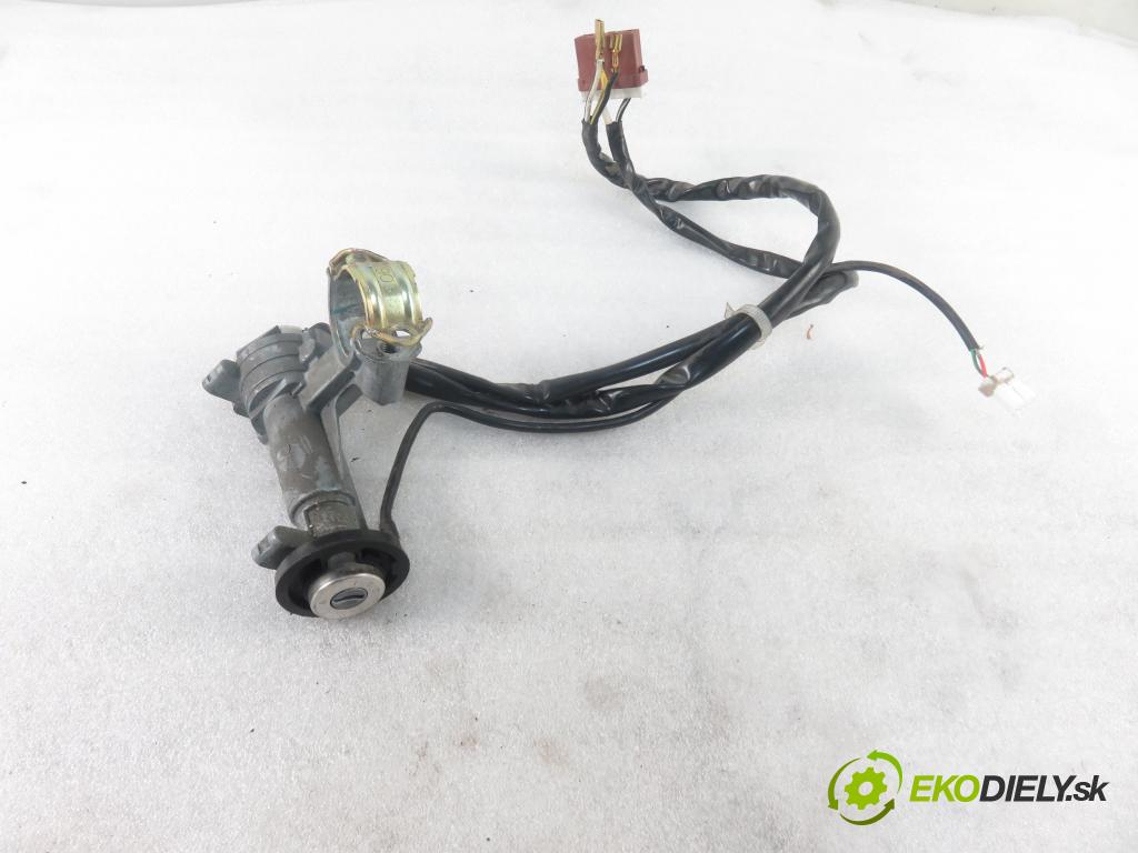 HONDA CIVIC VI Fastback (MA, MB) LIFTBACK 1999 66,00 1.4 i (MA8, MB2) - D14Z4 1396,00 spinačka C57901 (Spínacie skrinky a kľúče)