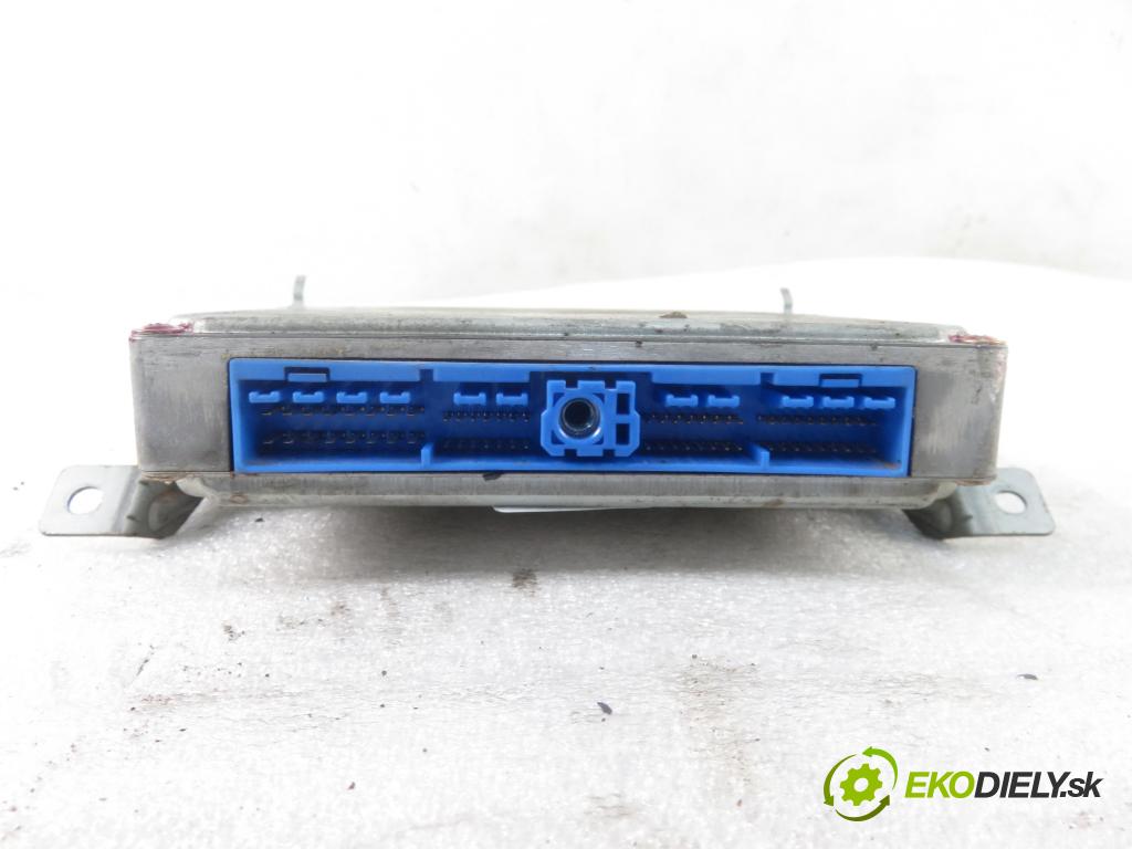 NISSAN TERRANO II (R20) TERENOWY 1995 91,00 2.4 i 12V 4WD 124 - KA24E 2389,00 Riadiaca jednotka Motor 237100F305 ; MECMT935