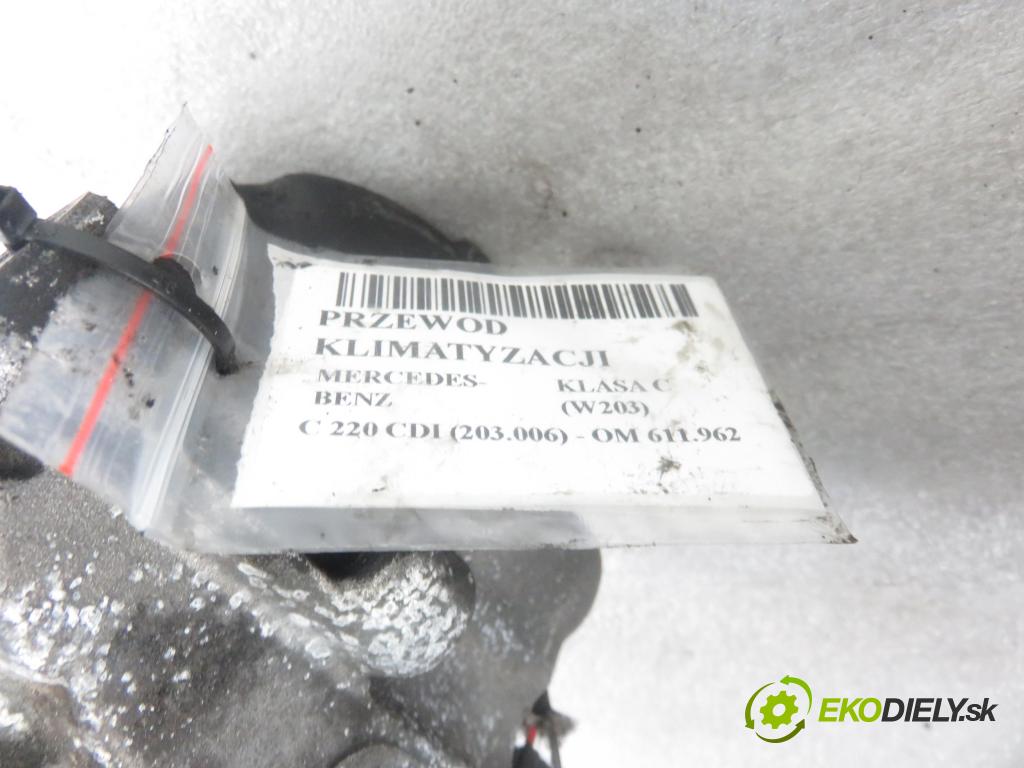 MERCEDES-BENZ KLASA C (W203) SEDAN 2000 105,00 C 220 CDI 143 - OM 611.962 2148,00 KOMPRESOR: klimatizace 4472208221 (Kompresory)