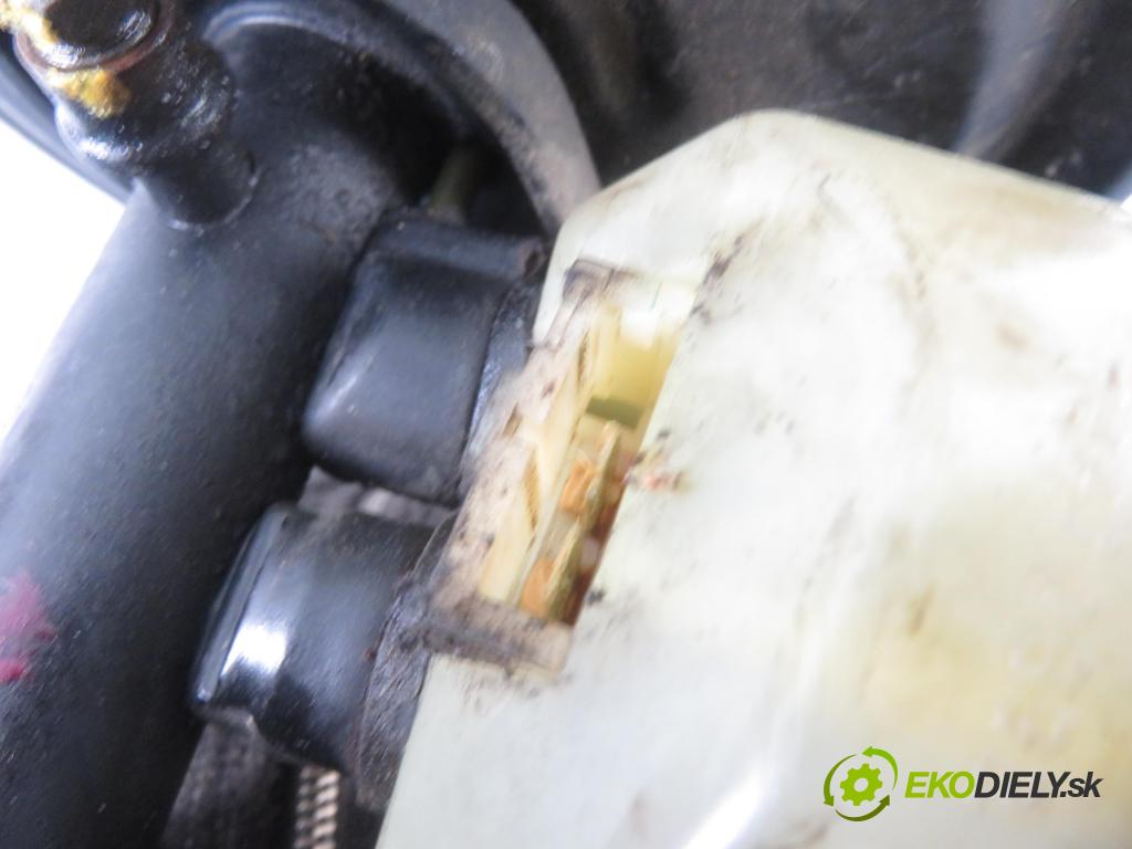 NISSAN TERRANO II (R20) TERENOWY 1995 91,00 2.4 i 12V 4WD 124 - KA24E 2389,00 Posilovač 2676049138 ; 472100F005 (Servočerpadlá, pumpy riadenia)