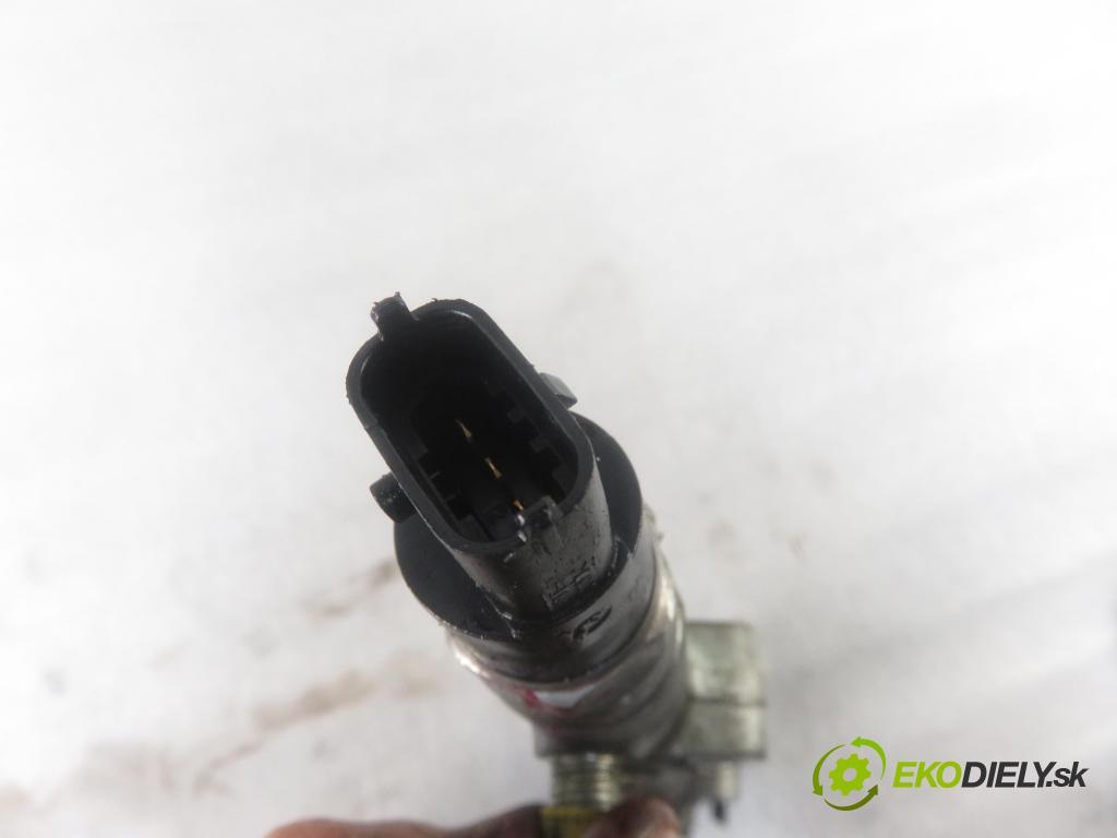 TOYOTA YARIS (_P1_) HB 2002 55,00 1.4 D-4D (NLP10_) - 1ND-TV 1364,00 Lišta vstrekovacia 0445214032 ; 0281002507 ; 028002521 (Vstrekovacie lišty)