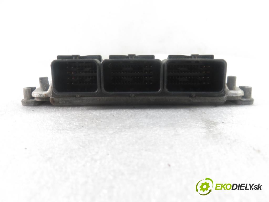 NISSAN PRIMASTAR Autobus (X83) BUS 2003 74,00 1.9 dCi 100 - F9Q 760 1870,00 Riadiaca jednotka Motor 8200051608 ; 8200118526 ; 0281010632