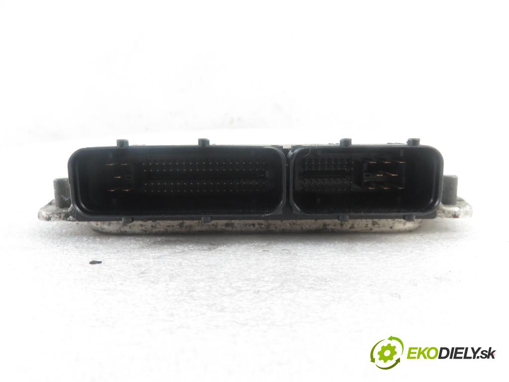 VW TRANSPORTER IV Platforma / podwozie (70E, 70L, 70M, 7DE, 7DL KABINA/PLATFORMA 2000 65,00 2.5 TDI - AJT 2461,00 Riadiaca jednotka Motor 074906018AK ; 0281010462
