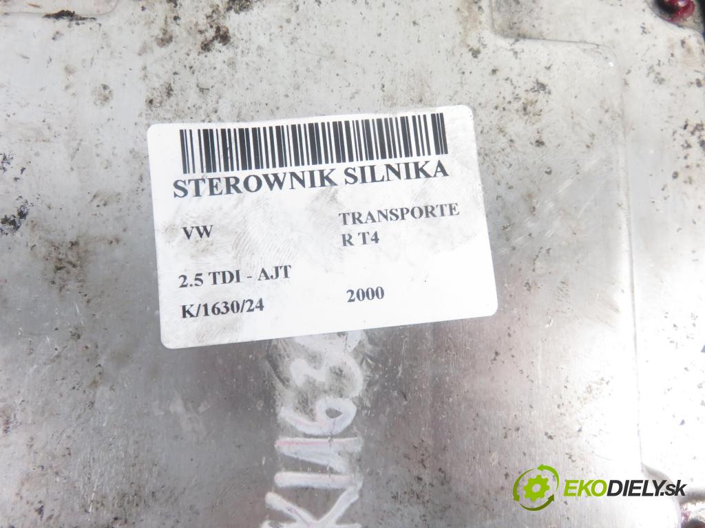 VW TRANSPORTER IV Platforma / podwozie (70E, 70L, 70M, 7DE, 7DL KABINA/PLATFORMA 2000 65,00 2.5 TDI - AJT 2461,00 Riadiaca jednotka Motor 074906018AK ; 0281010462