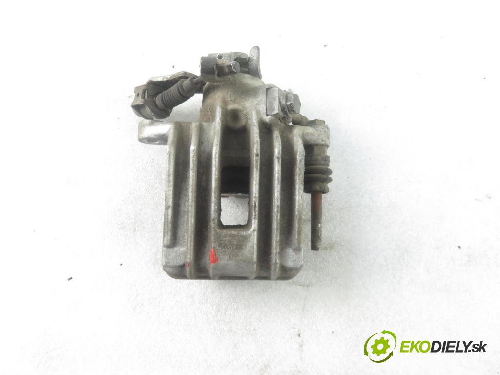AUDI A3 (8L1) HB 1997 74,00 1.6 - AKL 1595,00 Brzdič strmeň pravé zadné