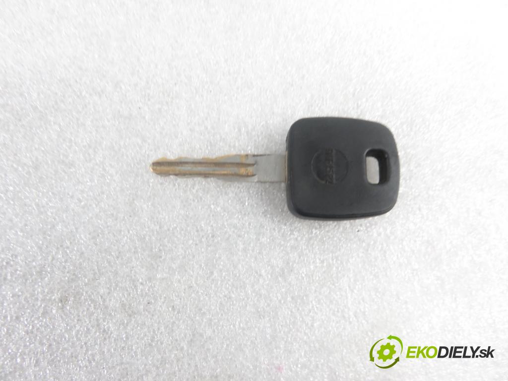 NISSAN TERRANO II (R20) TERENOWY 1995 91,00 2.4 i 12V 4WD 124 - KA24E 2389,00 spinačka  (Spínacie skrinky a kľúče)