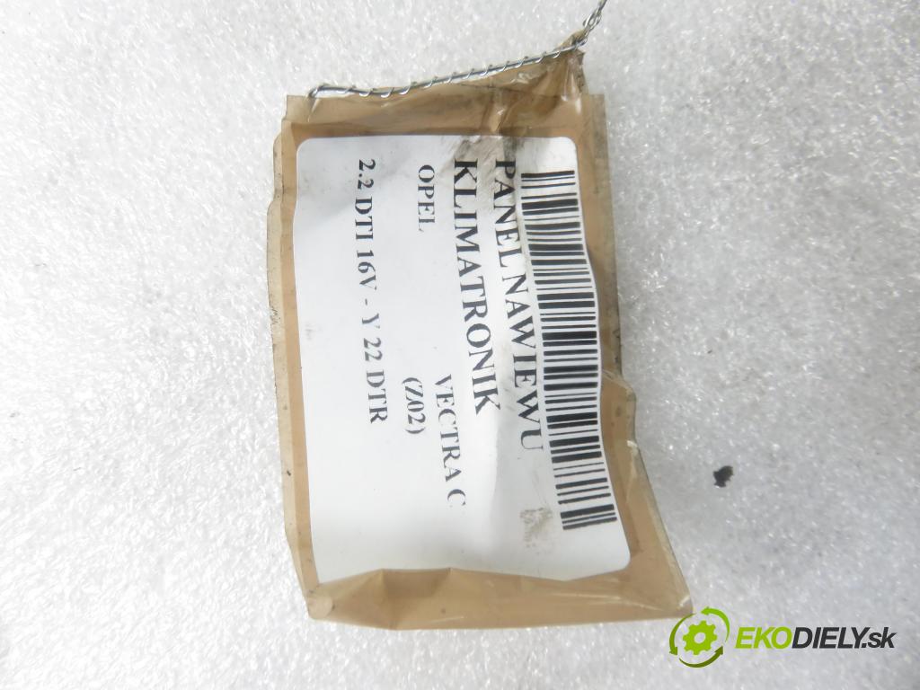 OPEL VECTRA C (Z02) SEDAN 2003 92,00 2.2 DTI 16V 125 - Y 22 DTR 2172,00 Panel kúrenia KLIMATRONIK 13138196