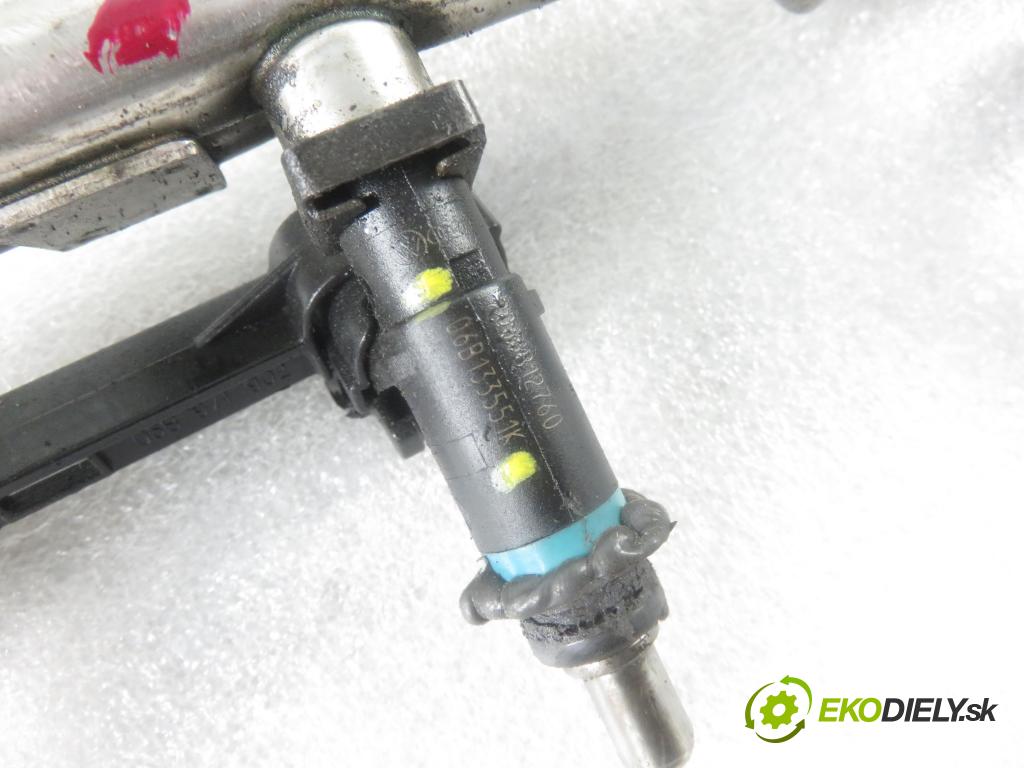 AUDI A4 Avant (8E5, B6) KOMBI 2002 96,00 2 - ALT 1984,00 Lišta vstrekovacia 06B133551K (Vstrekovacie lišty)