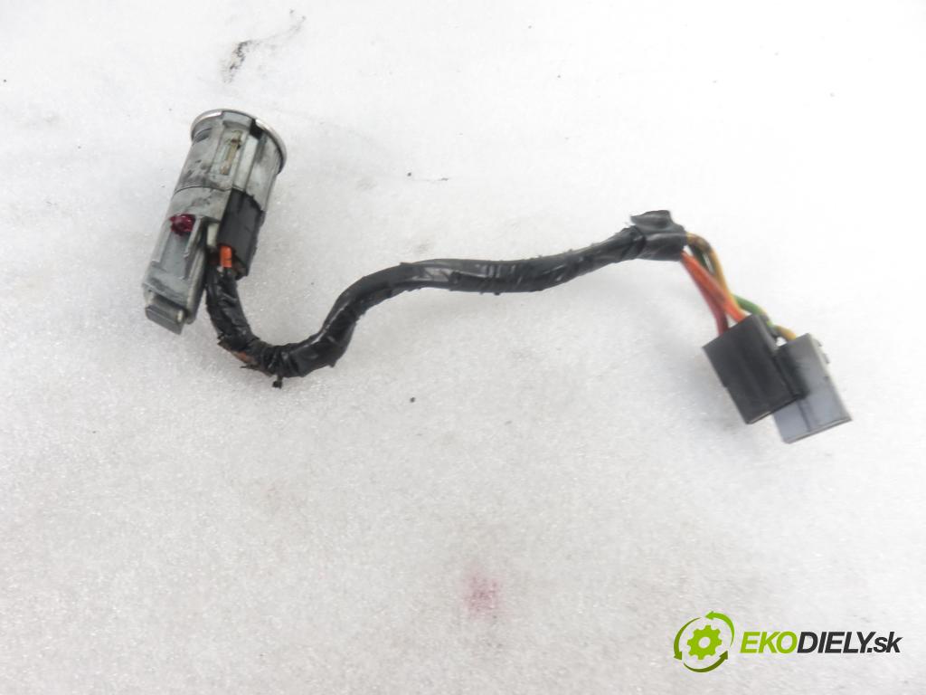 NISSAN PRIMASTAR Autobus (X83) BUS 2003 74,00 1.9 dCi 100 - F9Q 760 1870,00 spinačka  (Spínacie skrinky a kľúče)