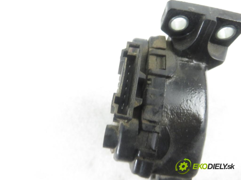 NISSAN PRIMASTAR Autobus (X83) BUS 2003 74,00 1.9 dCi 100 - F9Q 760 1870,00 Potenciometer plynu 7700313060 ; 6PV00811914 (Pedále)