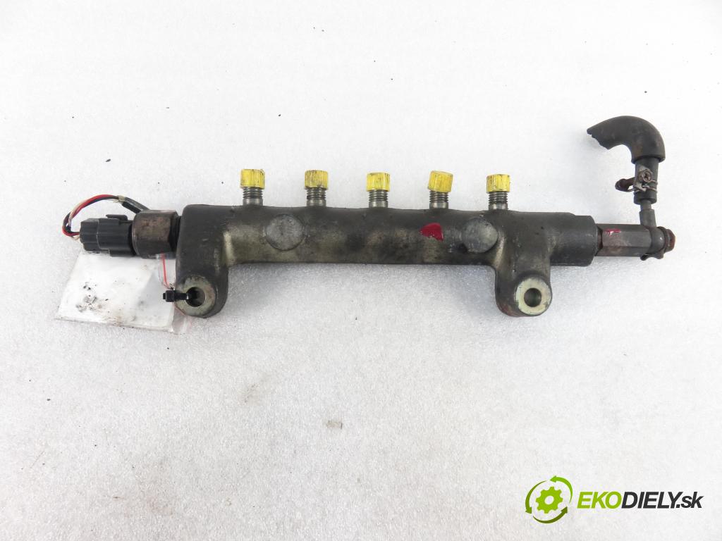 NISSAN PRIMERA (P12) KOMBI 2003 102,00 2.2 dCi 2184,00 Lišta vstrekovacia (Vstrekovacie lišty)