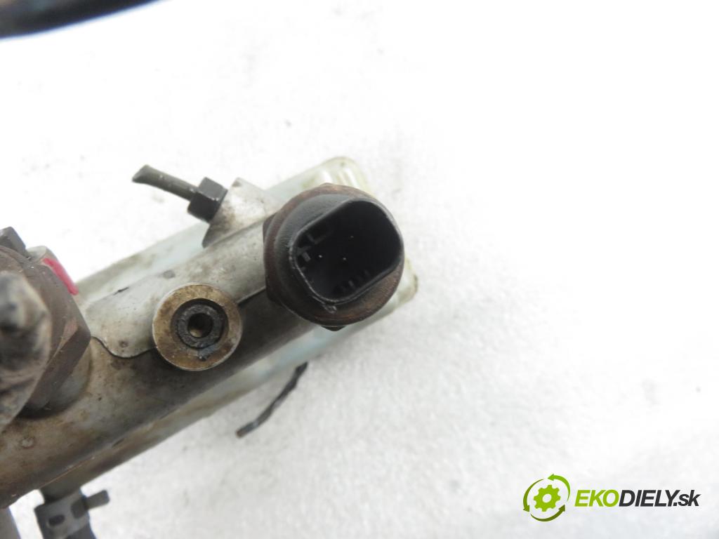 VW SHARAN (7M8, 7M9, 7M6) MINIVAN 2001 85,00 1.9 TDI PD 115 - AUY 1896,00 Posilovač 7M3612100F ; YM212B195AD ; 03785933024 (Servočerpadlá, pumpy riadenia)