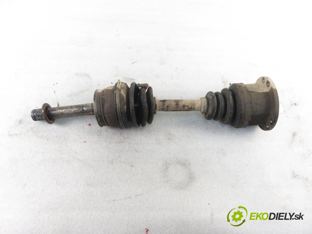 NISSAN TERRANO II (R20) TERENOWY 1995 91,00 2.4 i 12V 4WD 124 - KA24E 2389,00 Poloos PP