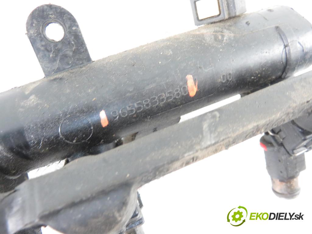 PEUGEOT 1007 (KM_) HB 2005 0,00 1.4 - KFV (TU3A) 1360,00 Lišta vstrekovacia 01F002A ; 9655833580 (Vstrekovacie lišty)